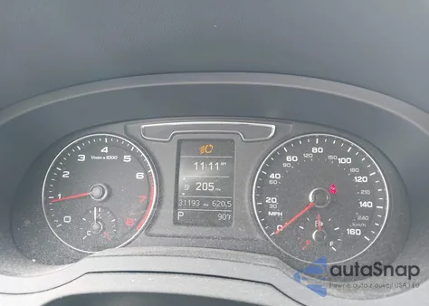 2018 Audi Q3 2.0T Premium/2.0T Sport Premium z USA, uszkodzony, nr VIN WA1JCCFSXJR013917